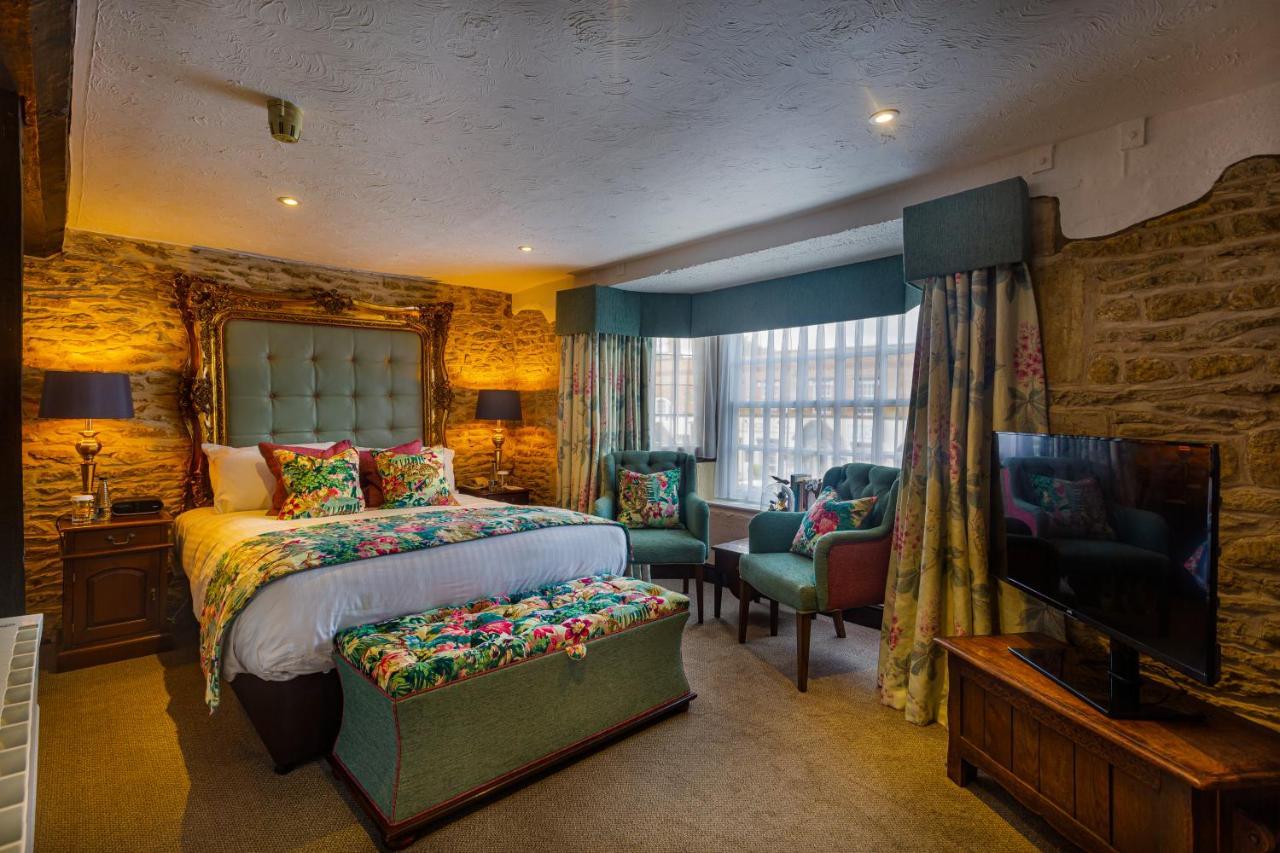 The Bell Inn, Stilton, Cambridgeshire بيتربرو المظهر الخارجي الصورة