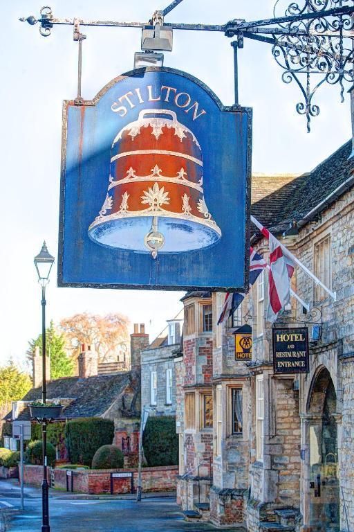 The Bell Inn, Stilton, Cambridgeshire بيتربرو المظهر الخارجي الصورة