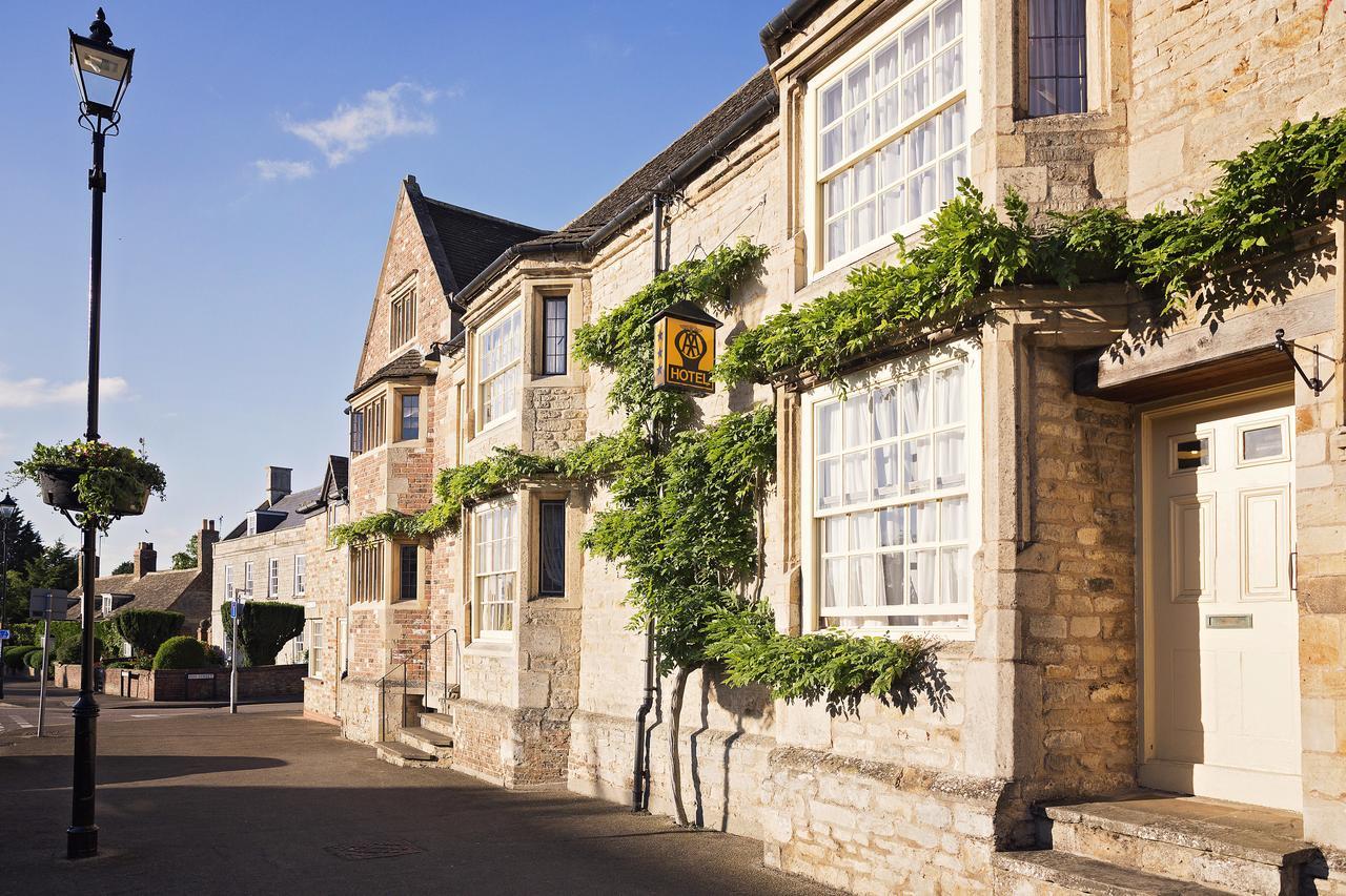 The Bell Inn, Stilton, Cambridgeshire بيتربرو المظهر الخارجي الصورة